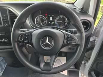 MERCEDES-BENZ EVITO 116 e 66kWh Progressive