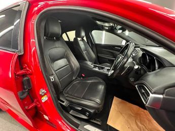 JAGUAR XE 2.0i GPF R-Sport Auto Euro 6 (s/s) 4dr