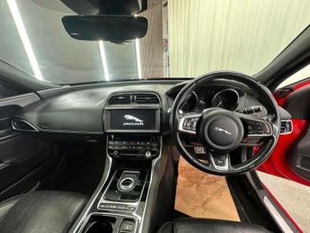 JAGUAR XE 2.0i GPF R-Sport Auto Euro 6 (s/s) 4dr