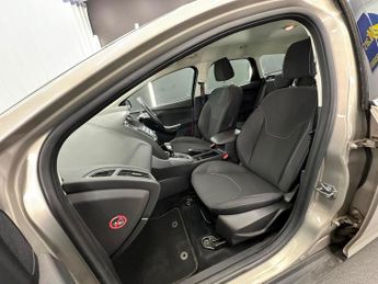 FORD FOCUS 1.6 Zetec Powershift Euro 6 5dr