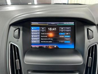 FORD FOCUS 1.6 Zetec Powershift Euro 6 5dr