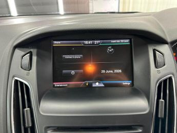 FORD FOCUS 1.6 Zetec Powershift Euro 6 5dr