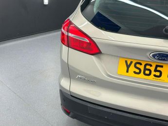 FORD FOCUS 1.6 Zetec Powershift Euro 6 5dr