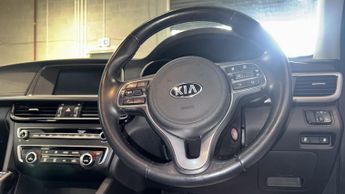 KIA OPTIMA 1.7 CRDi 2 Diesel Estate Black 5dr SATNAV+CRUISE+BLUETOOTH+DAB