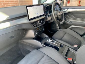 FORD FOCUS 1.5 Focus Titanium 5 door 1.5L EcoBlue 115PS FWD 8 Speed Automat