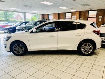 FORD FOCUS 1.5 Focus Titanium 5 door 1.5L EcoBlue 115PS FWD 8 Speed Automat