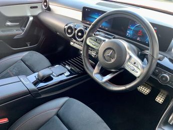 MERCEDES-BENZ A CLASS 1.3 A200 AMG Line