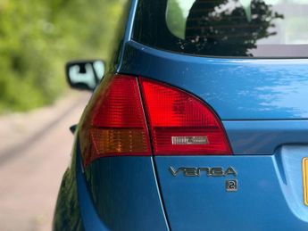KIA VENGA 1.6 2 Auto Euro 5 5dr