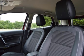 FORD ECOSPORT 1.0 T EcoBoost Titanium