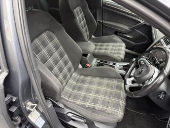 VOLKSWAGEN GOLF 2.0 TDI GTD
