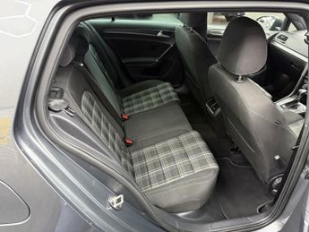 VOLKSWAGEN GOLF 2.0 TDI GTD