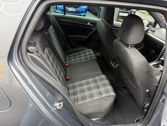 VOLKSWAGEN GOLF 2.0 TDI GTD