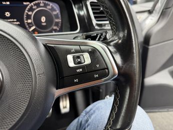 VOLKSWAGEN GOLF 2.0 TDI GTD