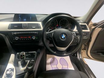 BMW 3 SERIES 3.0 330d SE Saloon