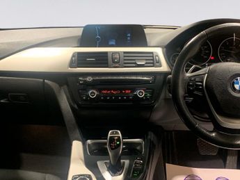 BMW 3 SERIES 3.0 330d SE Saloon