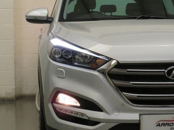 HYUNDAI TUCSON 2.0 CRDi Premium SE Auto 4WD Euro 6 5dr