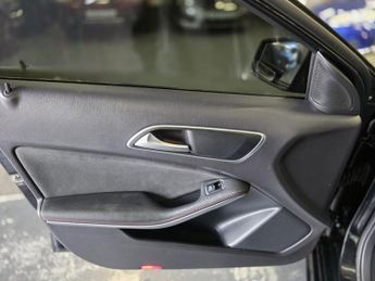 MERCEDES-BENZ A CLASS 2.1 A220d AMG Line