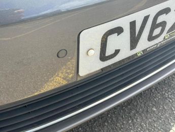 VOLKSWAGEN TOURAN 1.6 TDI SE Euro 5 5dr