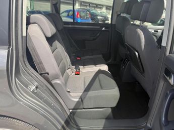 VOLKSWAGEN TOURAN 1.6 TDI SE Euro 5 5dr