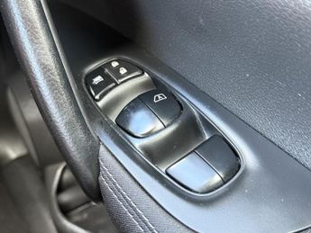 NISSAN QASHQAI 1.2 DIG-T N-Connecta