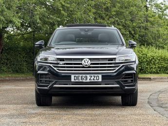 VOLKSWAGEN TOUAREG 3.0 TDI V6 R-Line Tech