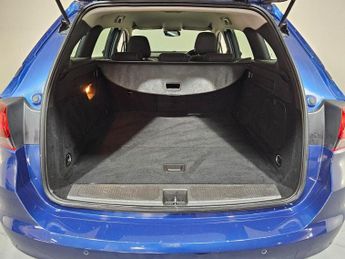VAUXHALL ASTRA 1.5 Turbo D Business Edition Nav Sports Tourer Euro 6 (s/s) 5dr