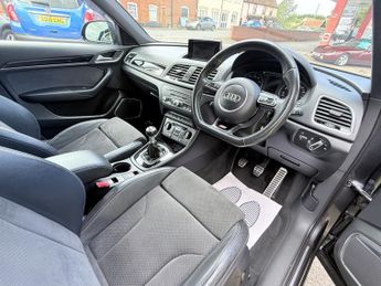 AUDI Q3 2.0 TFSI Black Edition