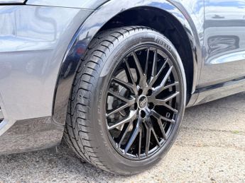 AUDI Q3 2.0 TFSI Black Edition