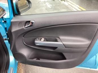VAUXHALL CORSA 1.4 16V SE Auto Euro 5 5dr