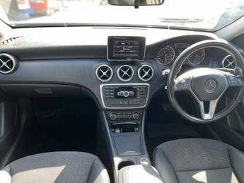 MERCEDES-BENZ A CLASS 1.6 A180 SE