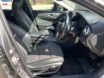 MERCEDES-BENZ A CLASS 1.6 A180 SE
