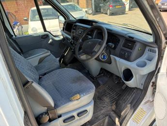 FORD TRANSIT 2.2 TDCi 300