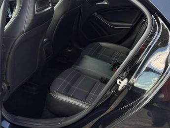MERCEDES-BENZ A CLASS 1.6 A180 SE Hatchback 5dr Petrol 7G-DCT Euro 6 (s/s) (122 ps)
