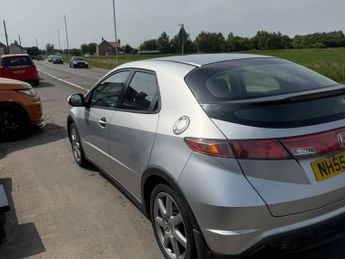 HONDA CIVIC 1.8 i-VTEC Sport