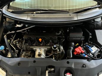 HONDA CIVIC 1.8 i-VTEC SR