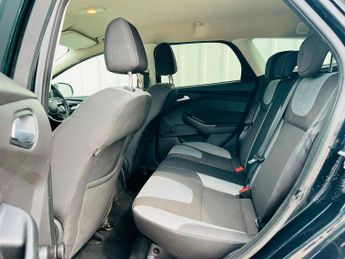 FORD FOCUS 1.6 Zetec Powershift Euro 5 5dr