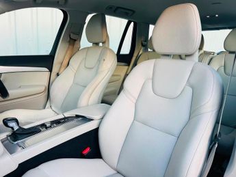 VOLVO XC90 2.0 D5 PowerPulse Momentum Auto 4WD Euro 6 (s/s) 5dr