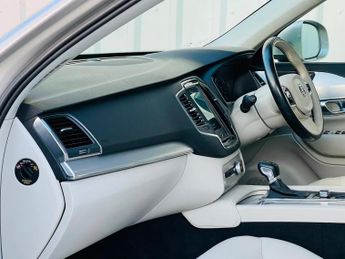 VOLVO XC90 2.0 D5 PowerPulse Momentum Auto 4WD Euro 6 (s/s) 5dr