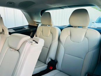 VOLVO XC90 2.0 D5 PowerPulse Momentum Auto 4WD Euro 6 (s/s) 5dr