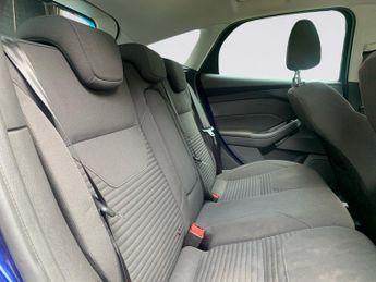FORD FOCUS 1.0 T EcoBoost Titanium