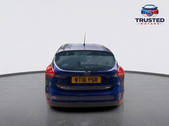 FORD FOCUS 1.0 T EcoBoost Titanium