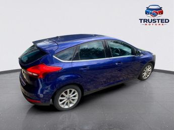 FORD FOCUS 1.0 T EcoBoost Titanium