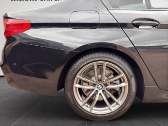 BMW 5 SERIES 2.0 520i M Sport Saloon