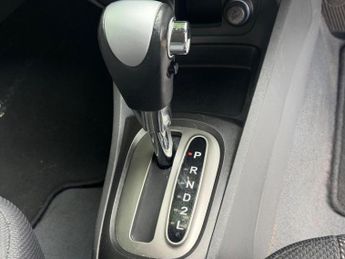 KIA RIO 1.4 3 5dr