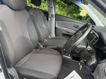KIA RIO 1.4 3 5dr