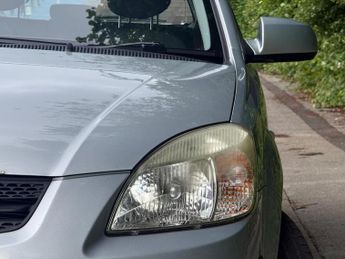 KIA RIO 1.4 3 5dr