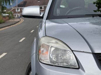 KIA RIO 1.4 3 5dr