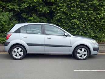 KIA RIO 1.4 3 5dr