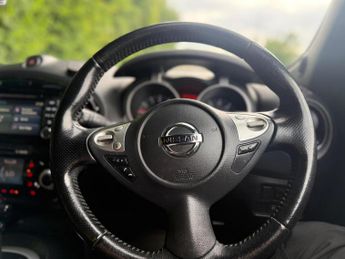 NISSAN JUKE 1.6 Tekna XTRON Euro 6 5dr