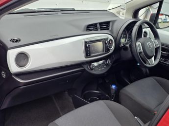 TOYOTA YARIS 1.5 VVT-h Icon Plus